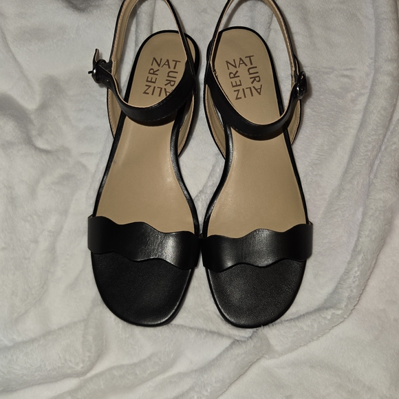 Naturalizer Black Sandals with Scallop Strap - Picture 2 of 7